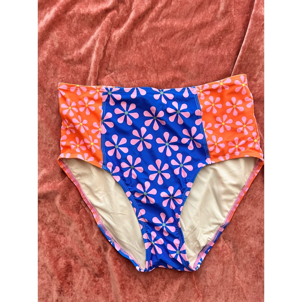 Lime Ricki Floral Colorblock Two Piece Swimsuit - Picture 6 of 7
